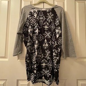 LuLaRoe Randy tee